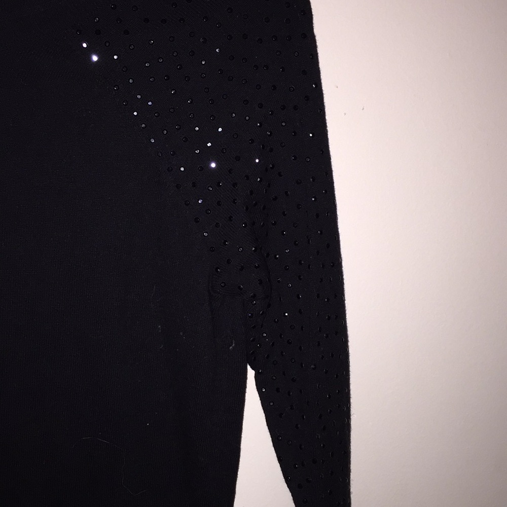 Sweater - Picture 2 of 3